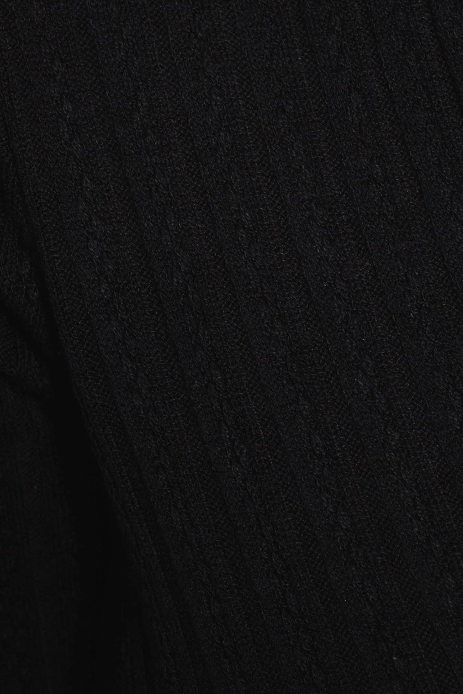 DEMI LONG SLEEVE CROP TOP - Black