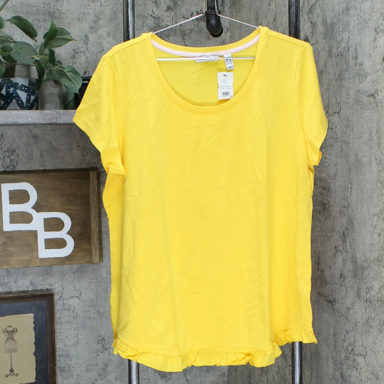 Isaac Mizrahi Live! Plus Scoop Neck Curved Ruffle Hem Knit Top