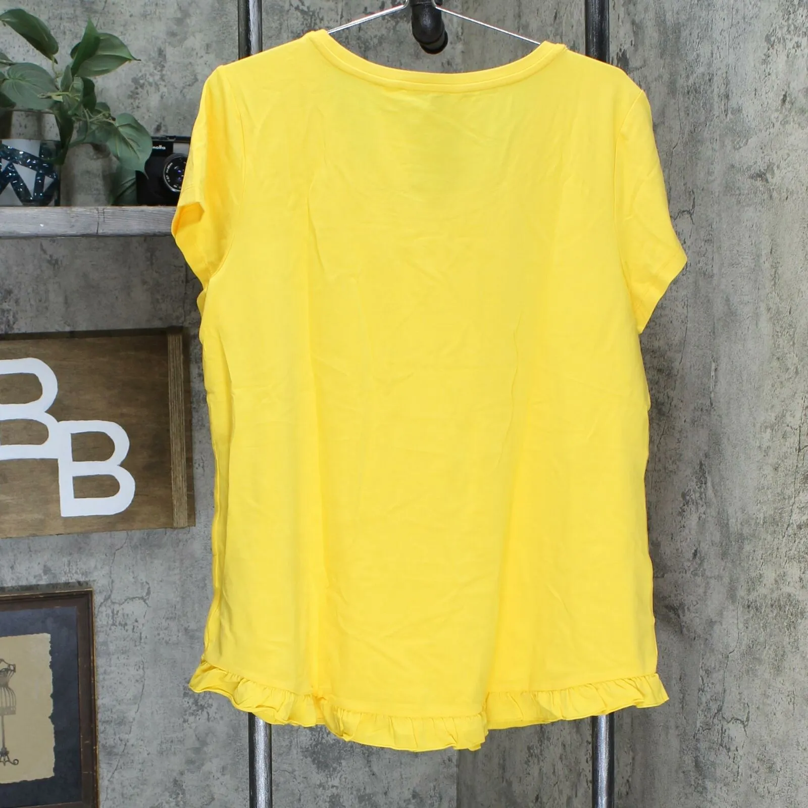 Isaac Mizrahi Live! Plus Scoop Neck Curved Ruffle Hem Knit Top