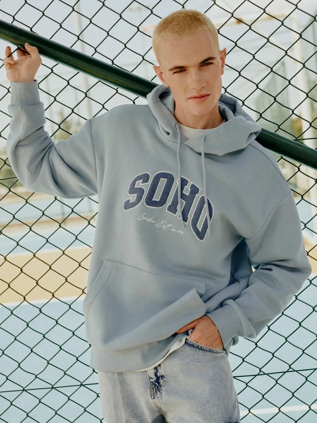 LCW Casual

Matte Blue Long Sleeve Embroidered Men's Hoodie