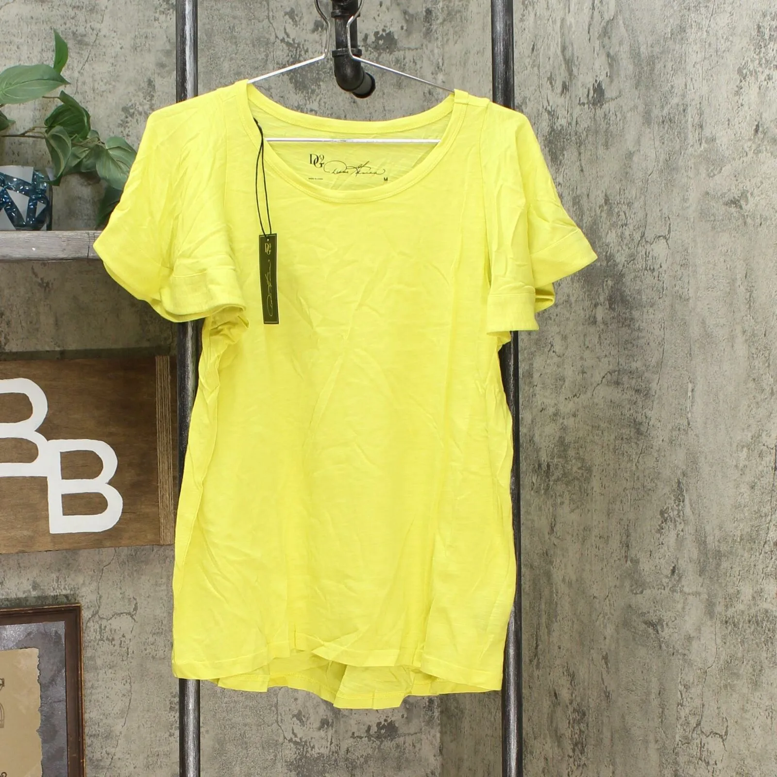 NWT DG2 by Diane Gilman Women's Flutter-Sleeve T-Shirt Large