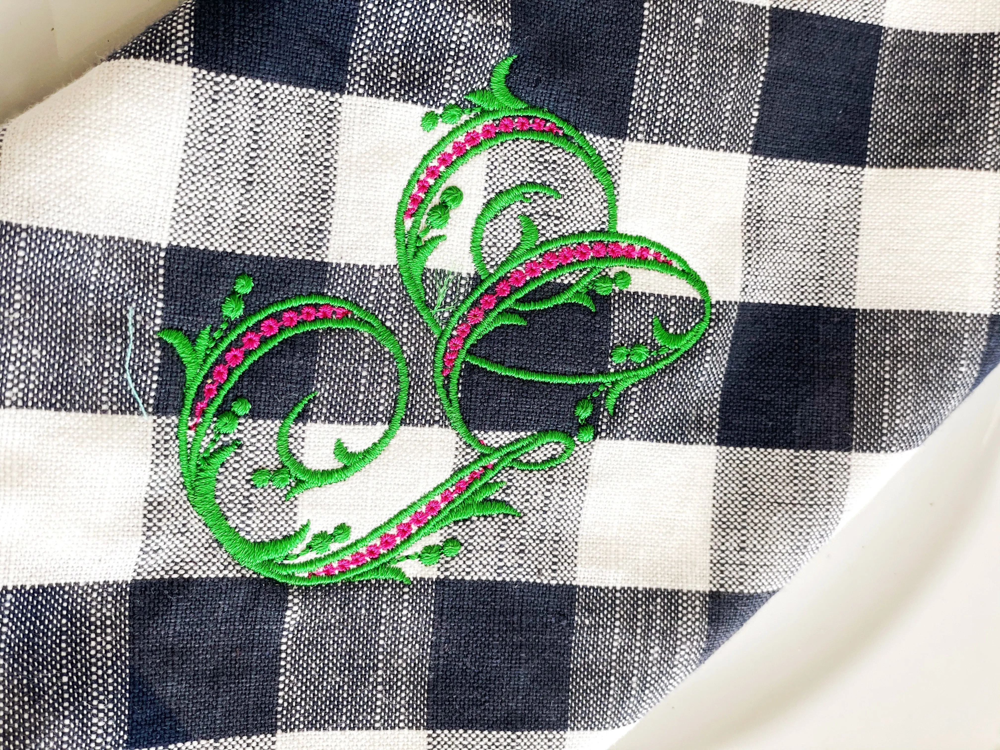 Plaid Napkin with Arabesque Monogram