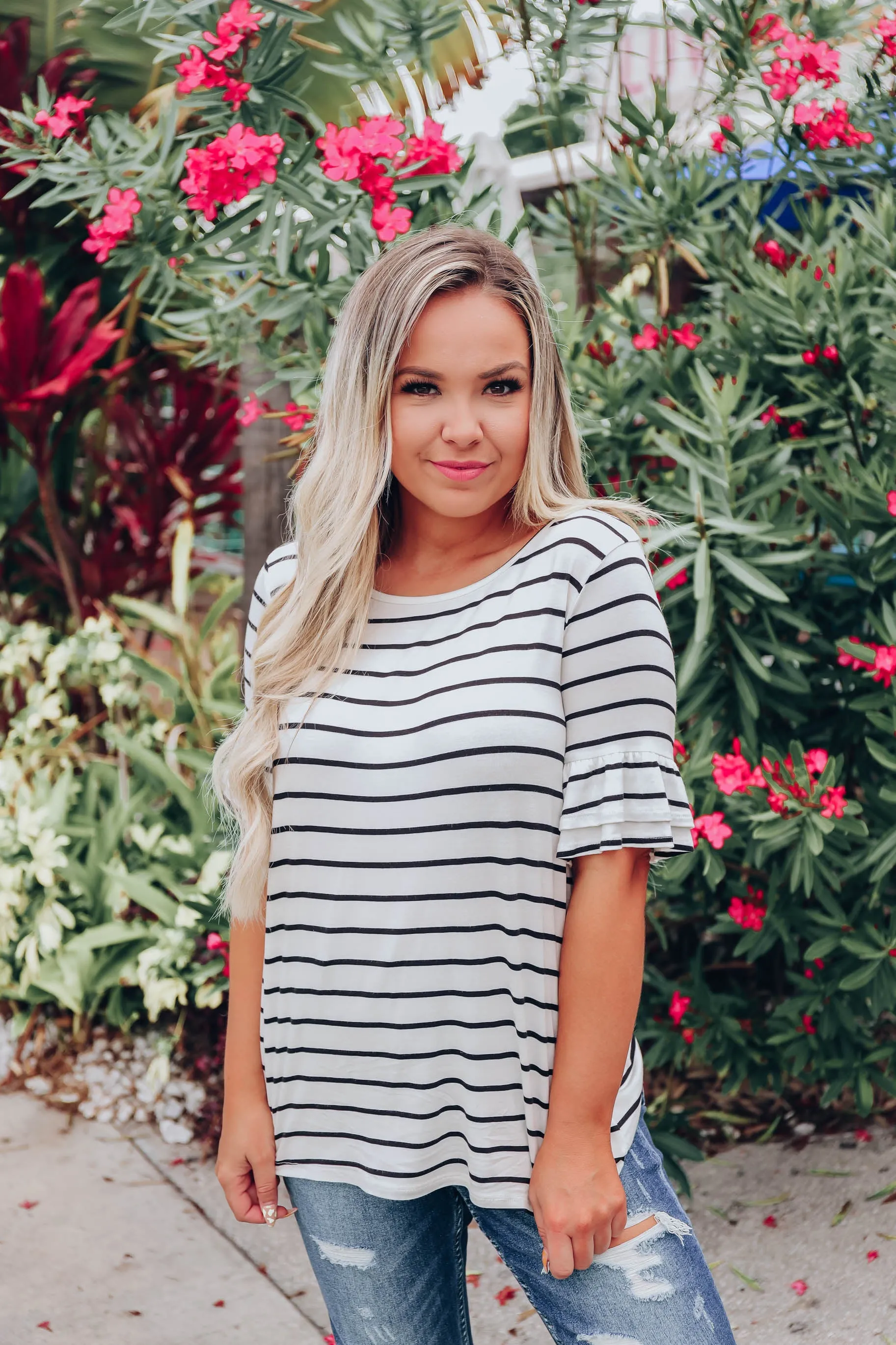 Summer Ruffle Sleeve Top - Ivory/Black