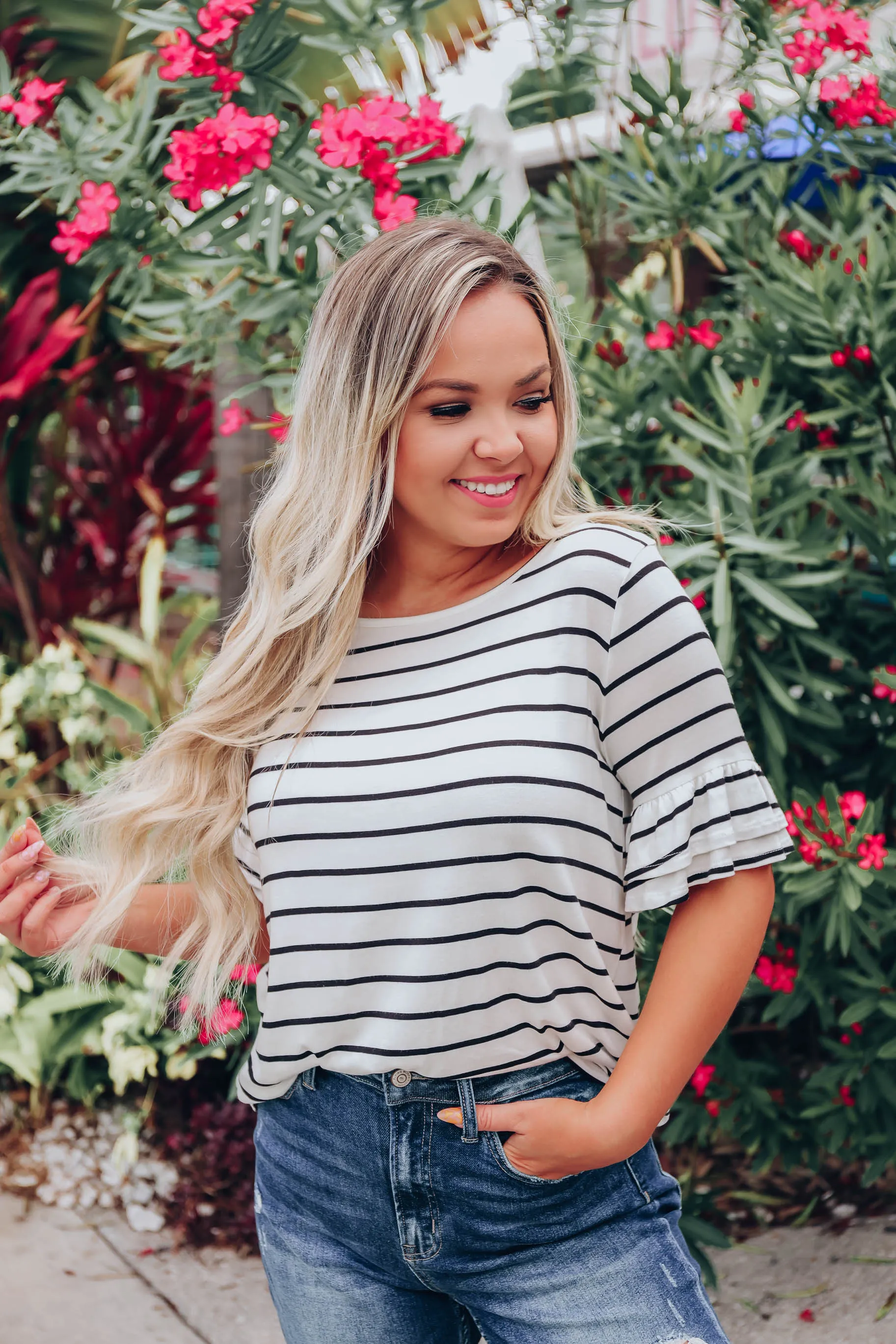 Summer Ruffle Sleeve Top - Ivory/Black